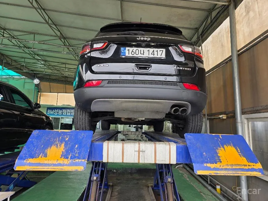 Фото 2 - Jeep Compass