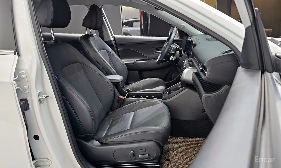 Фото 11 - Hyundai Kona