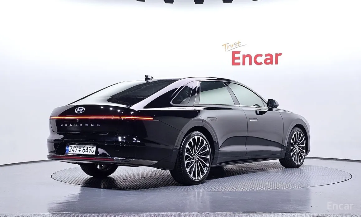 Фото 2 - Hyundai Grandeur