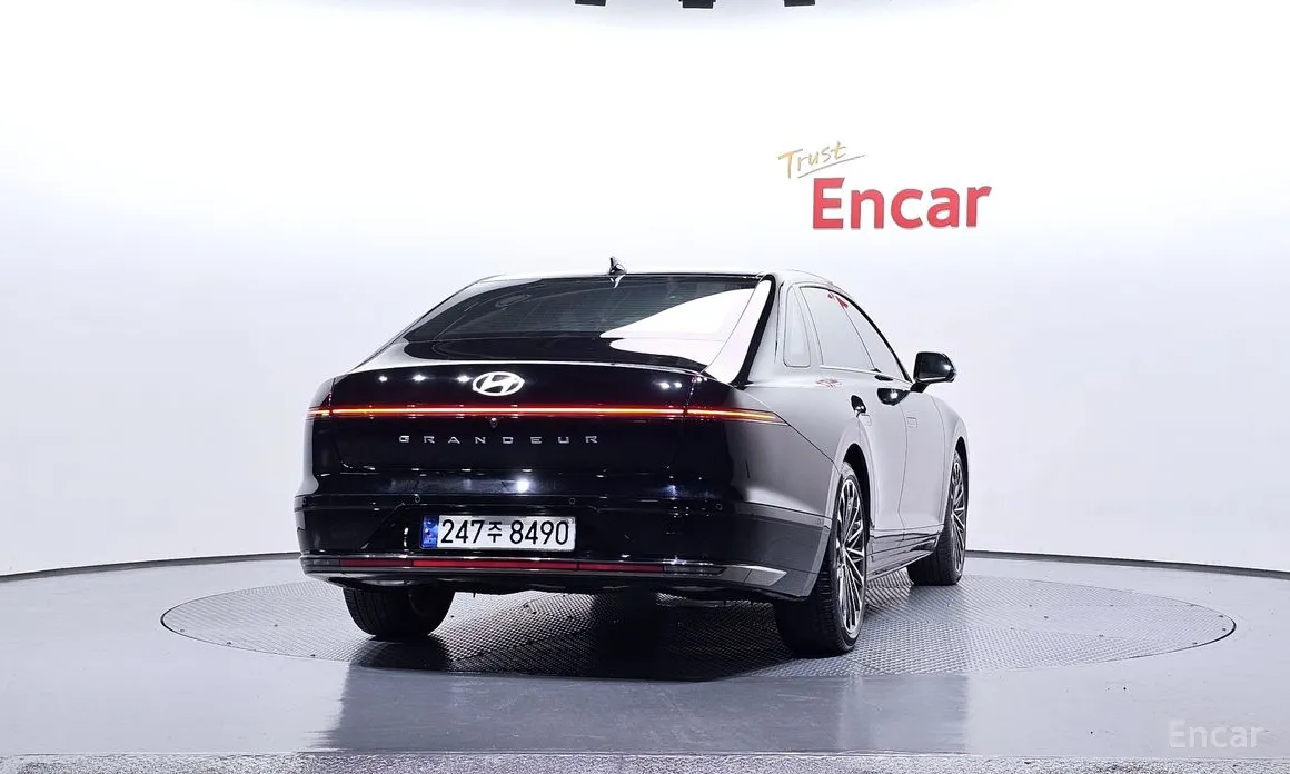 Фото 4 - Hyundai Grandeur