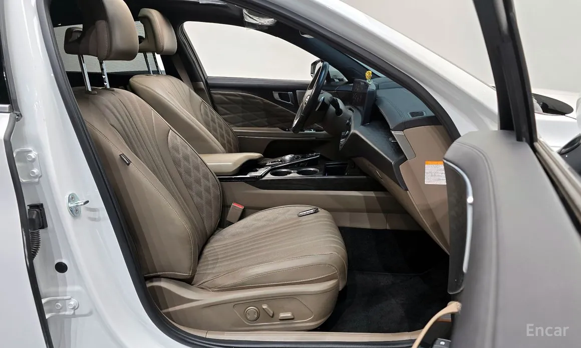 Фото 10 - Kia K8