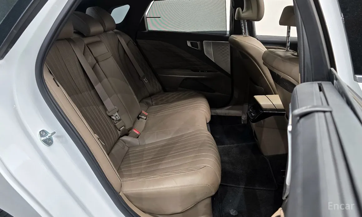 Фото 12 - Kia K8