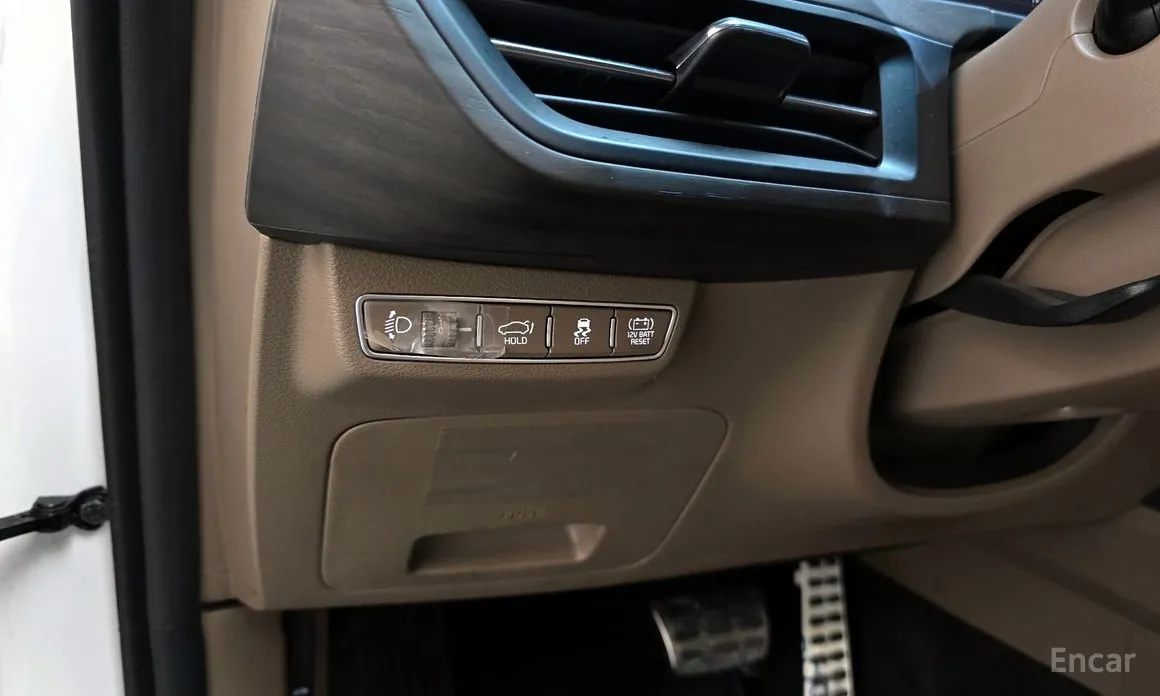 Фото 16 - Kia K8