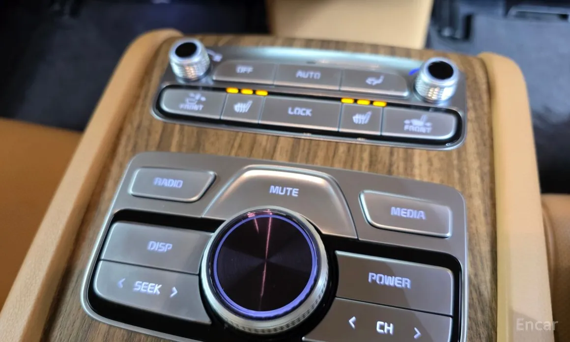 Фото 19 - Kia K9