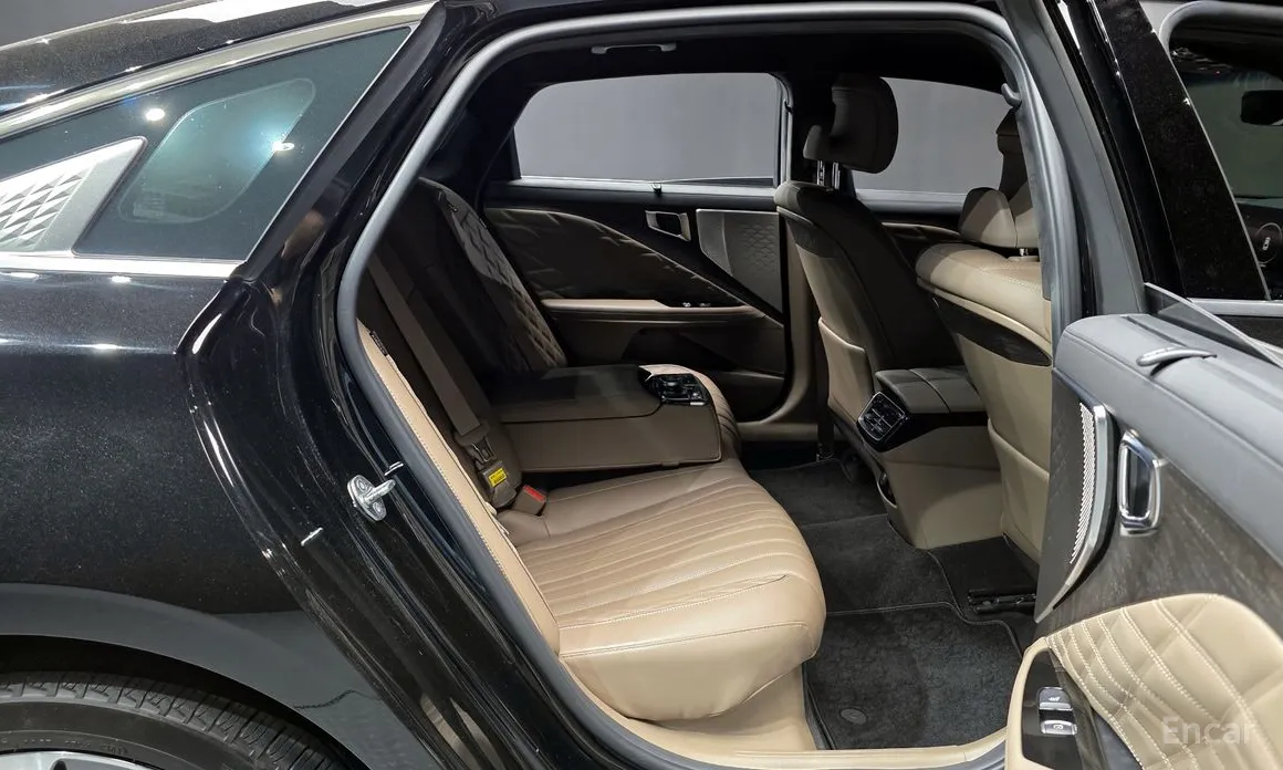 Фото 12 - Kia K8