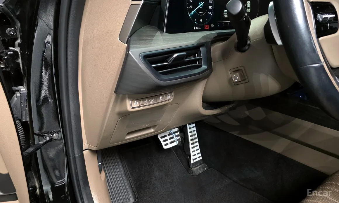 Фото 18 - Kia K8