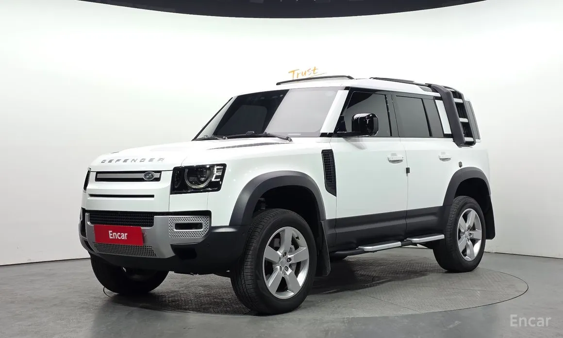 Photo 1 - Land Rover Defender