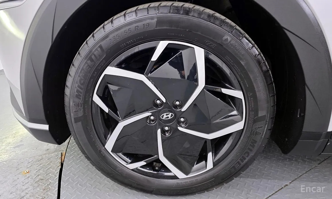 Photo 5 - Hyundai Ioniq 5