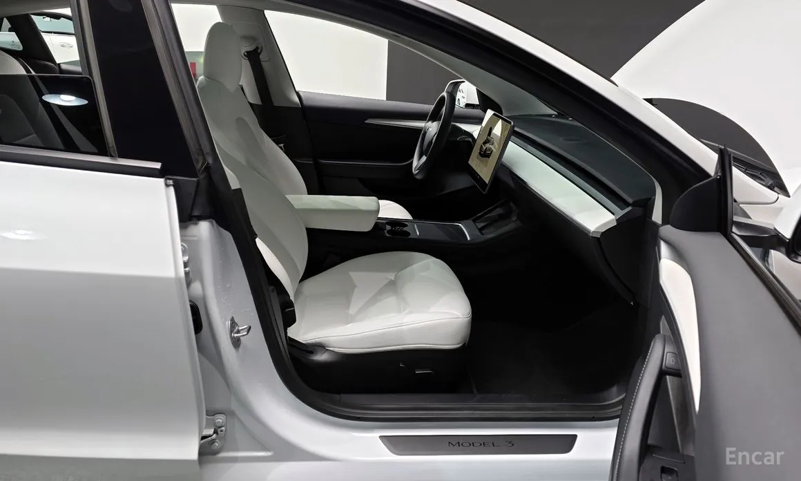 Фото 11 - Tesla Model 3