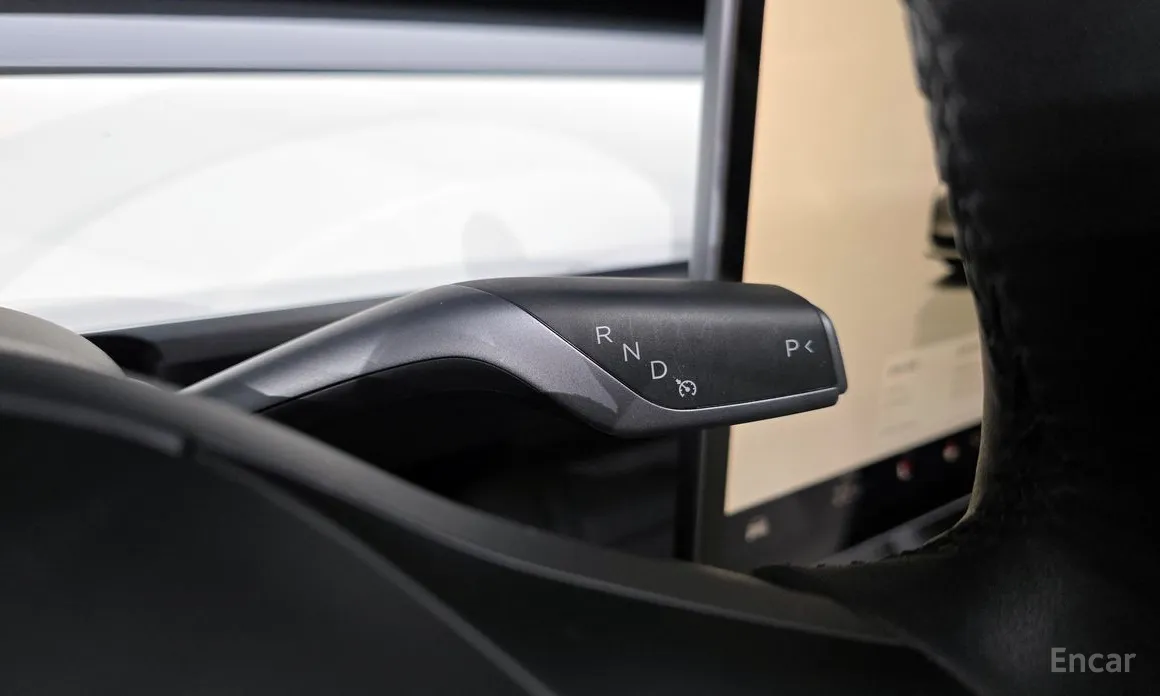 Фото 9 - Tesla Model 3