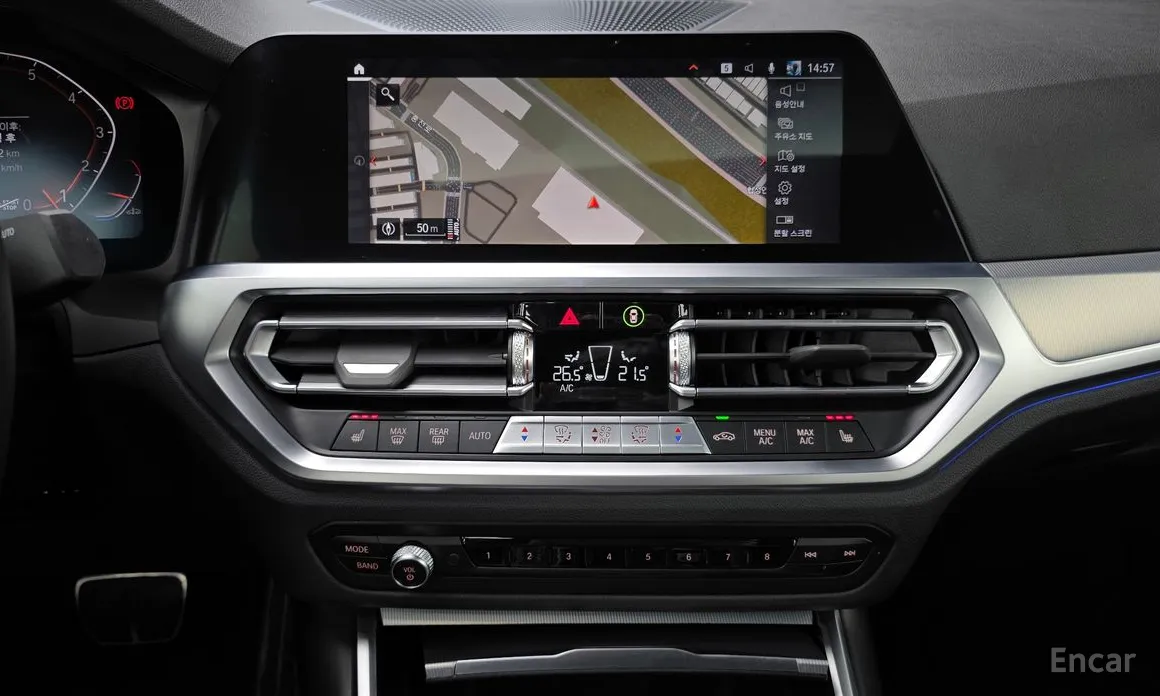 Photo 19 - BMW 3 Series