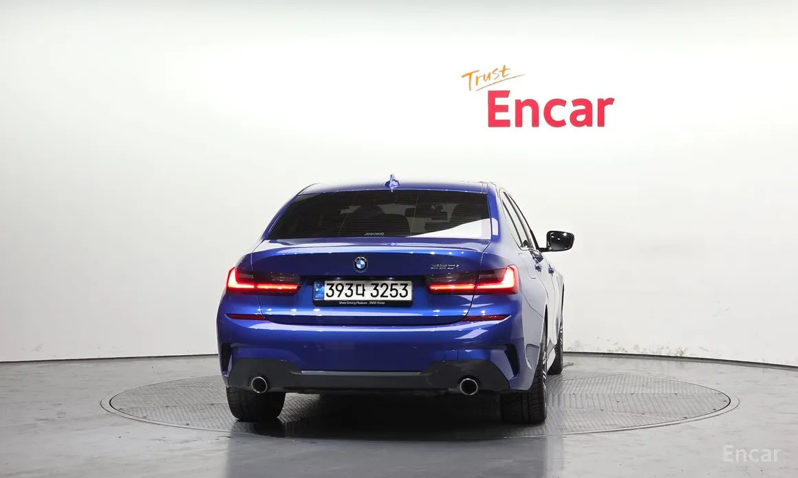 Photo 4 - BMW 3 Series