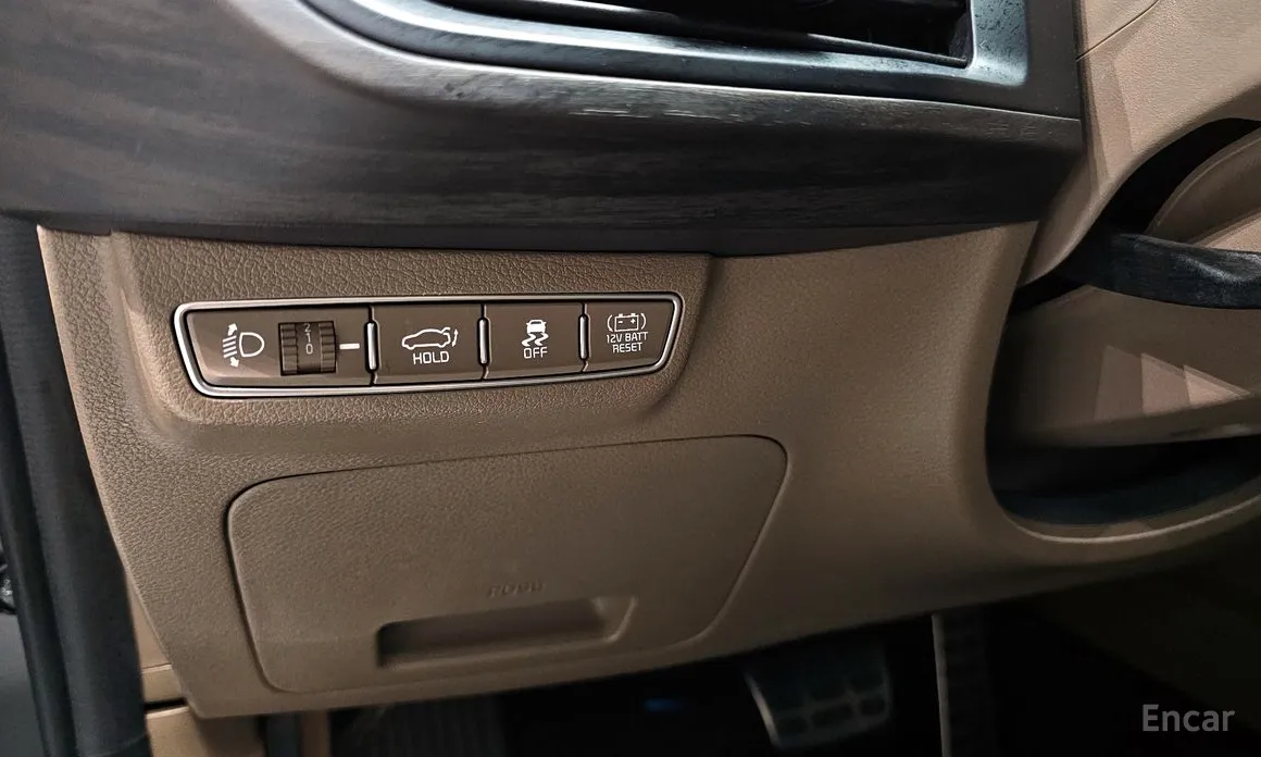 Фото 16 - Kia K8