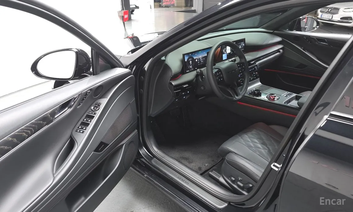 Photo 10 - Genesis G80