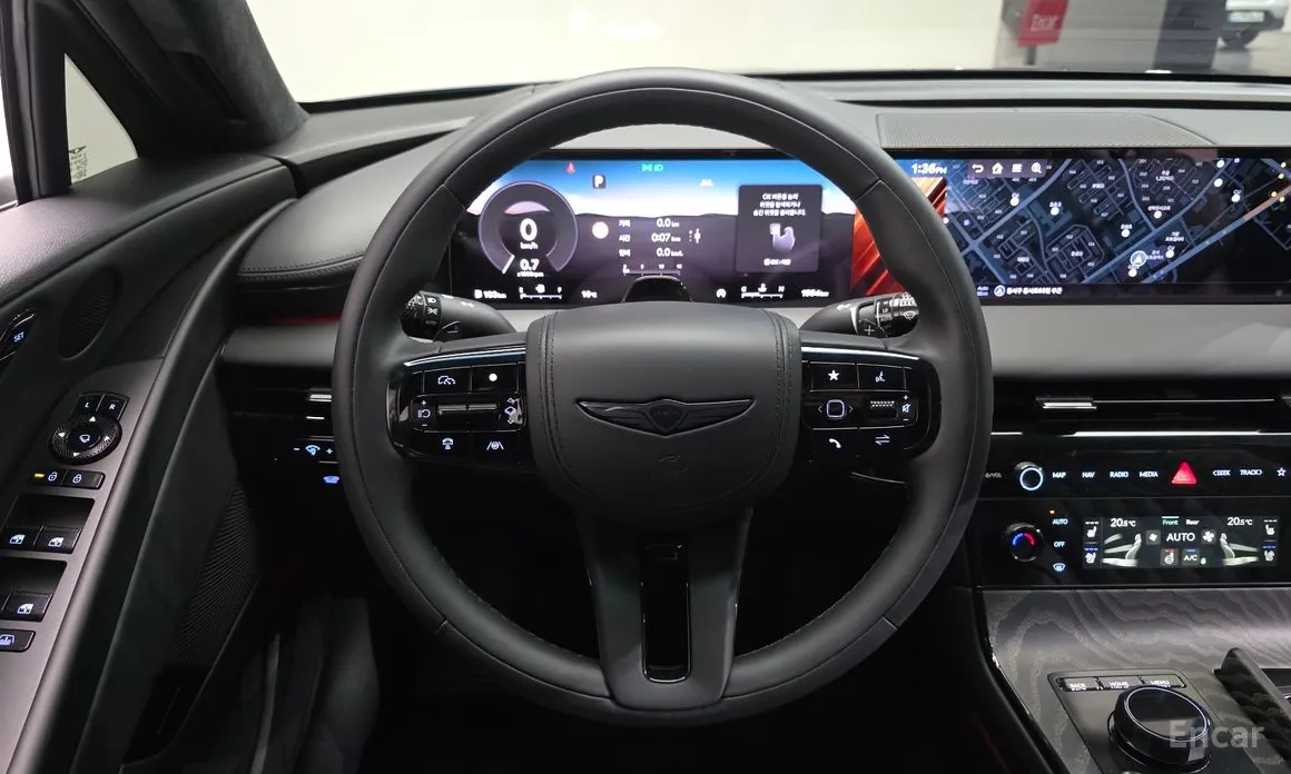 Photo 14 - Genesis G80