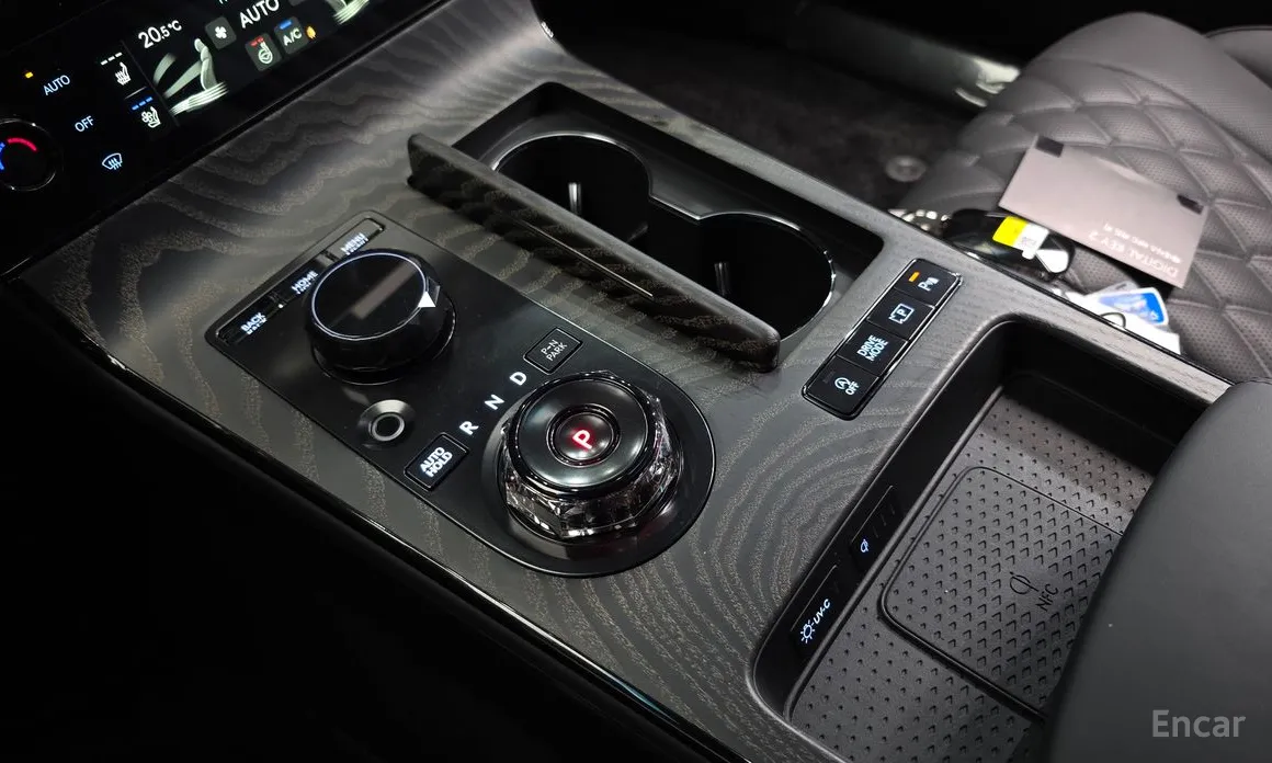 Photo 9 - Genesis G80