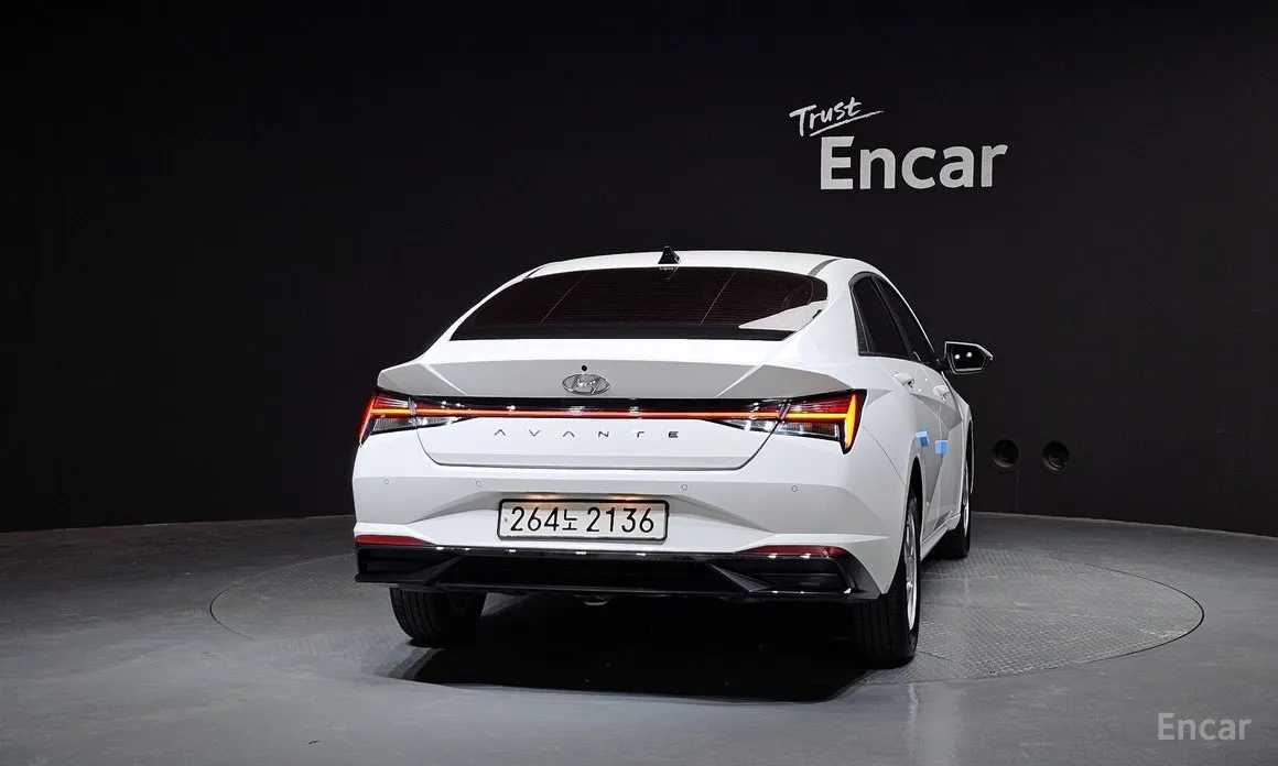 Фото 4 - Hyundai Avante