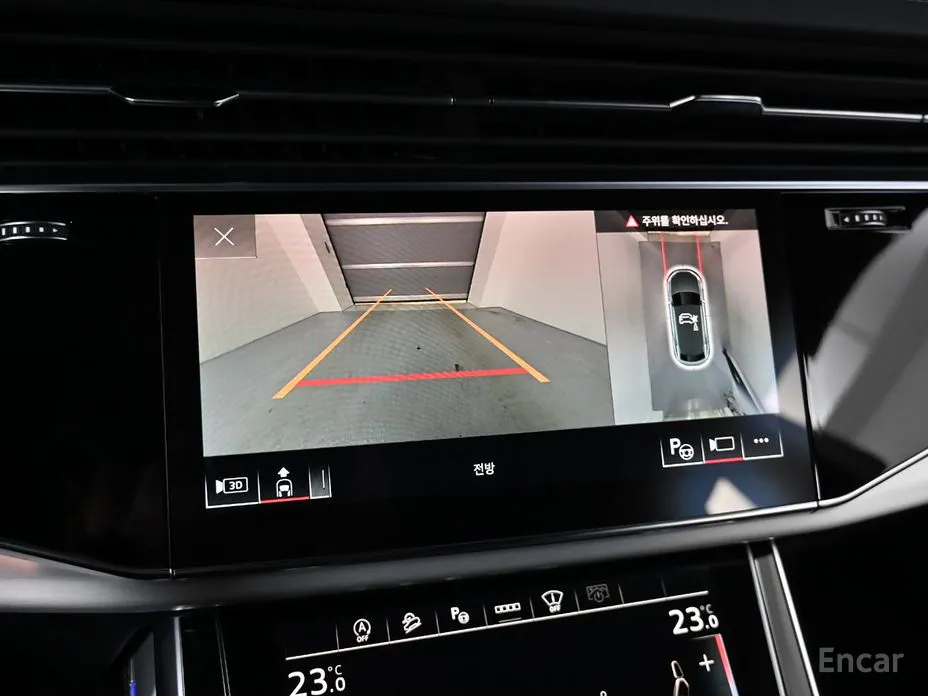 Фото 17 - Audi Q8