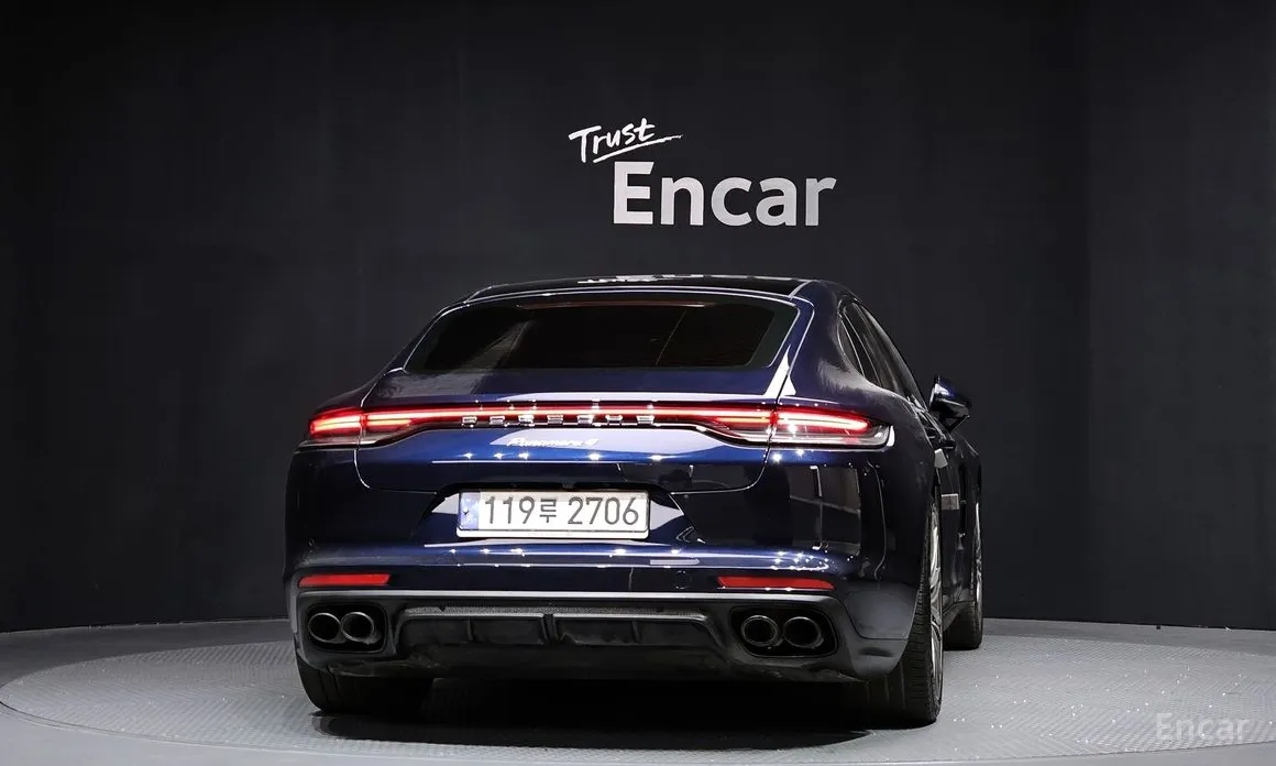 Фото 4 - Porsche Panamera