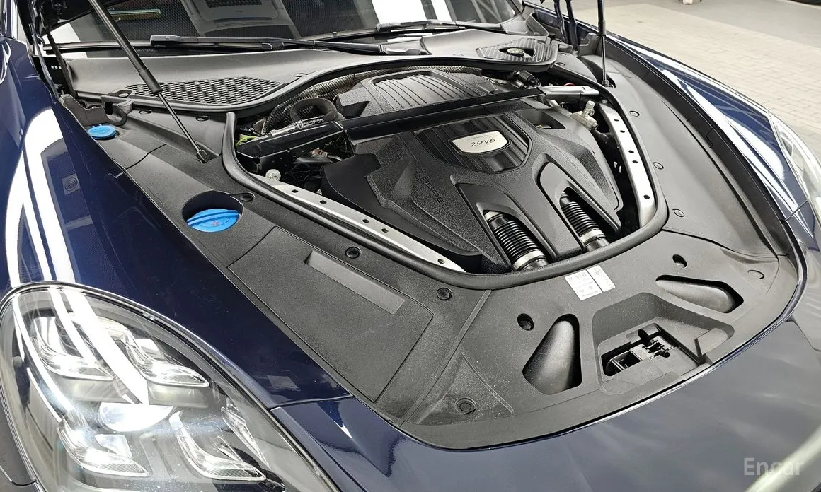 Фото 6 - Porsche Panamera