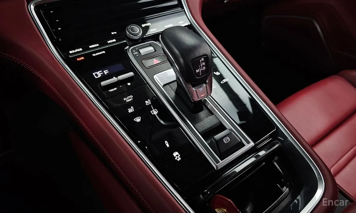 Фото 9 - Porsche Panamera