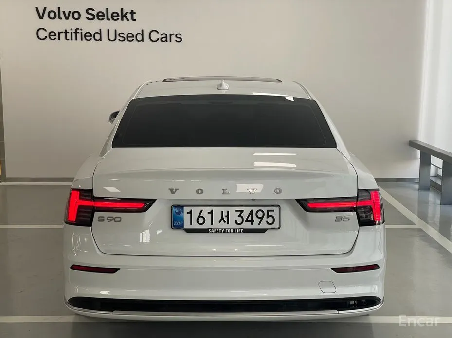 Фото 4 - Volvo S90