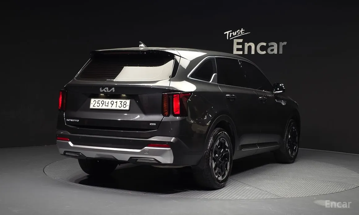 Фото 2 - Kia Sorento