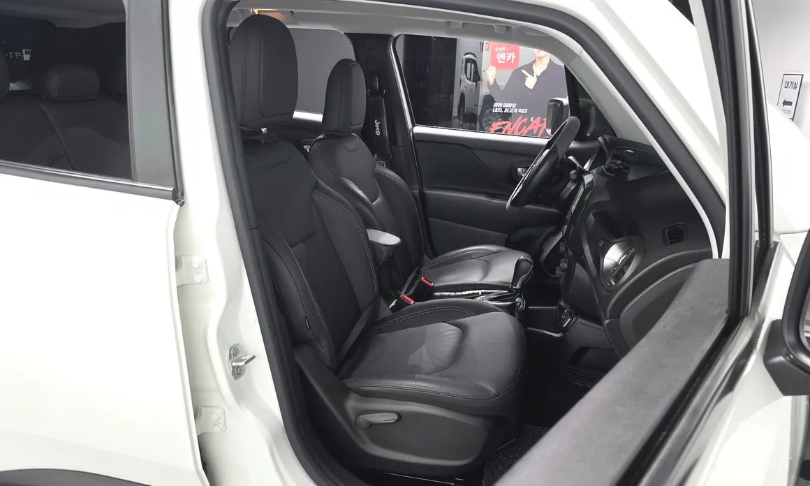 Фото 10 - Jeep Renegade