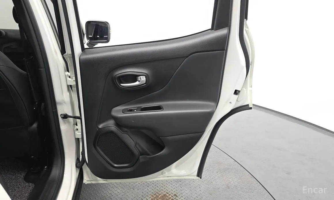 Фото 20 - Jeep Renegade