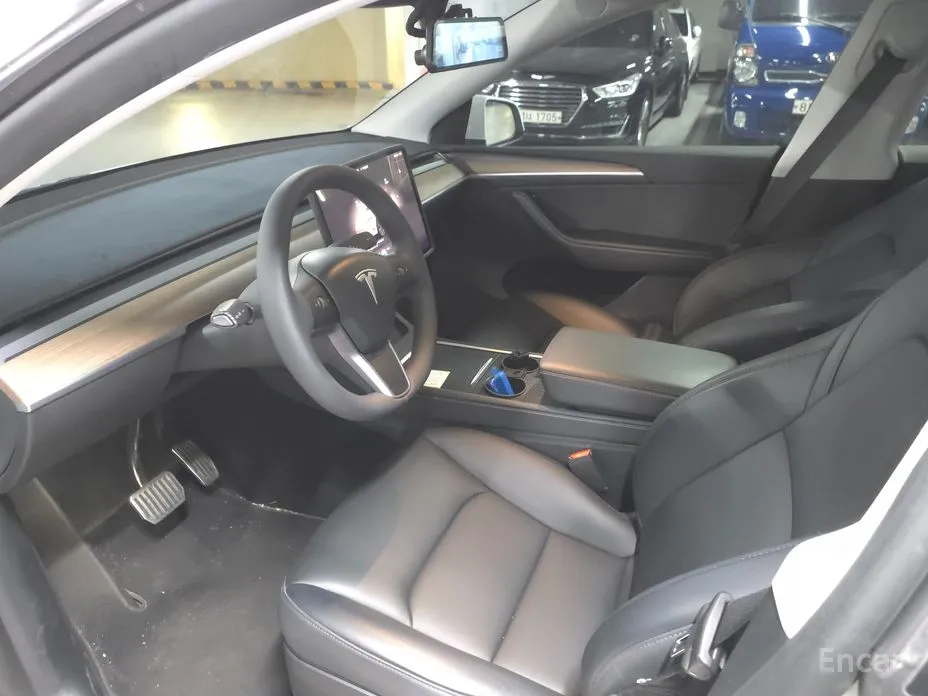 Фото 12 - Tesla Model Y
