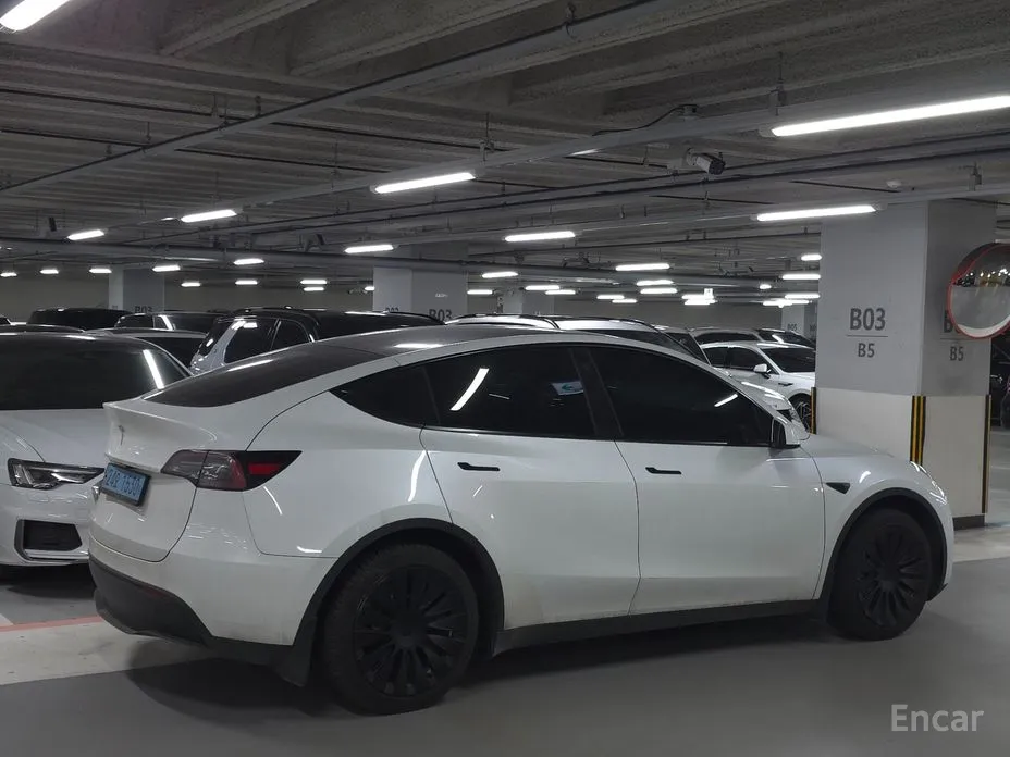 Фото 4 - Tesla Model Y