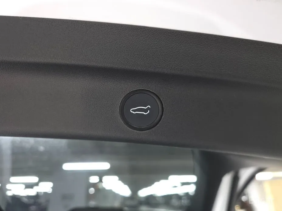 Фото 9 - Tesla Model Y