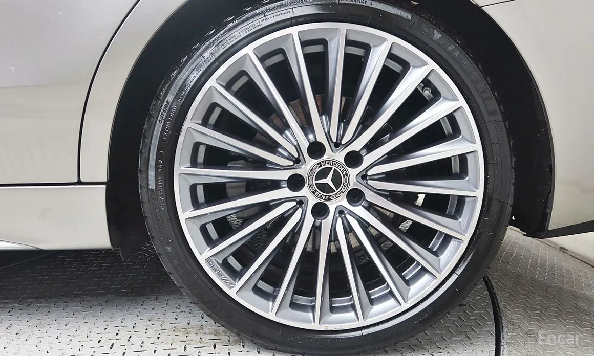 Фото 6 - Mercedes-Benz C-Class