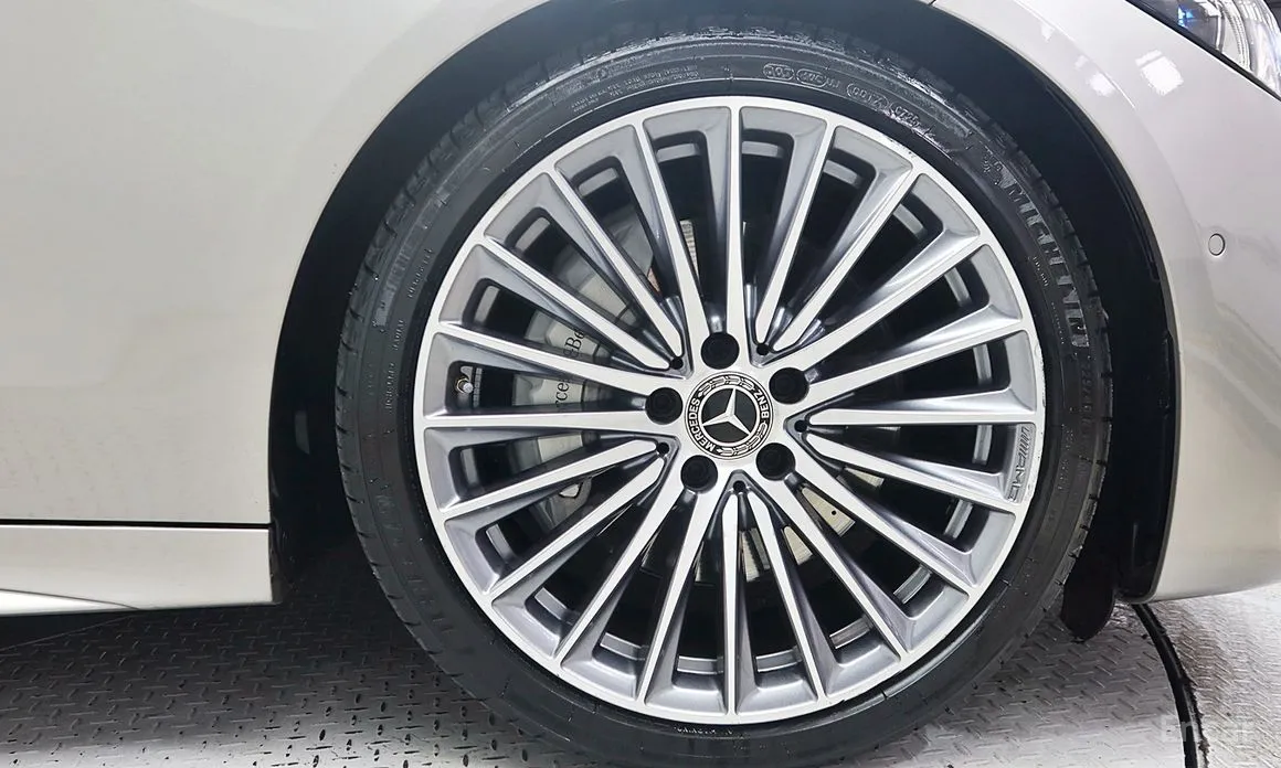 Фото 7 - Mercedes-Benz C-Class