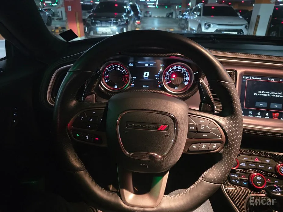 Фото 11 - Dodge Challenger