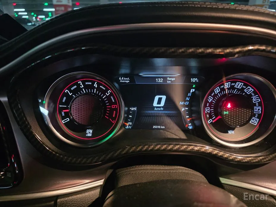 Фото 12 - Dodge Challenger