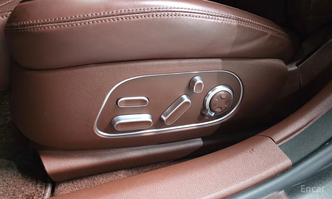 Фото 17 - Genesis G90