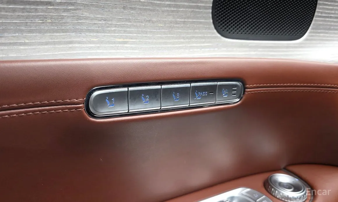 Фото 18 - Genesis G90