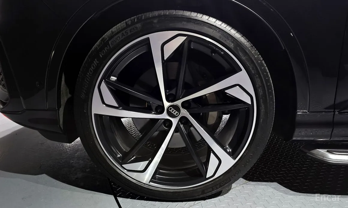 Фото 5 - Audi Q7