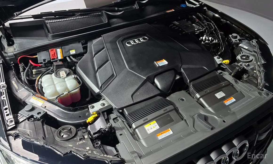 Фото 6 - Audi Q7