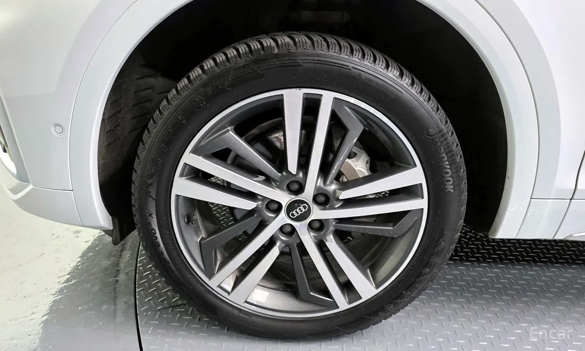 Фото 5 - Audi Q5