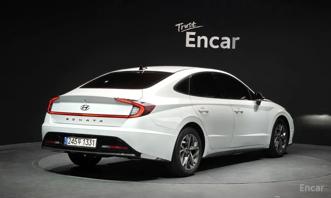 Фото 2 - Hyundai Sonata