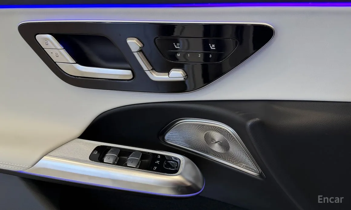 Фото 14 - Mercedes-Benz E-Class