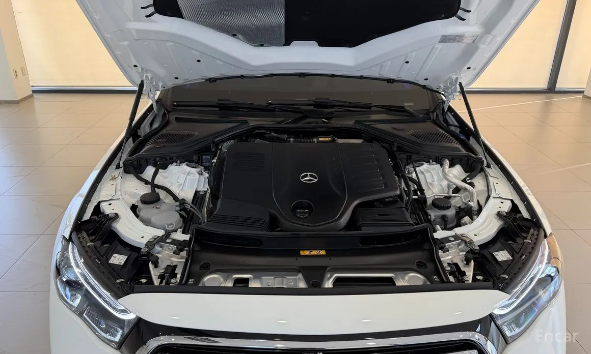 Фото 6 - Mercedes-Benz E-Class