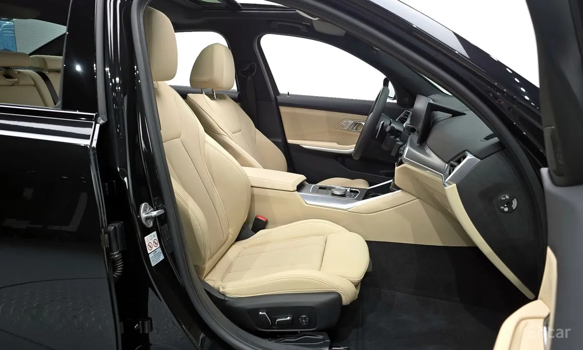 Photo 11 - BMW 3 Series