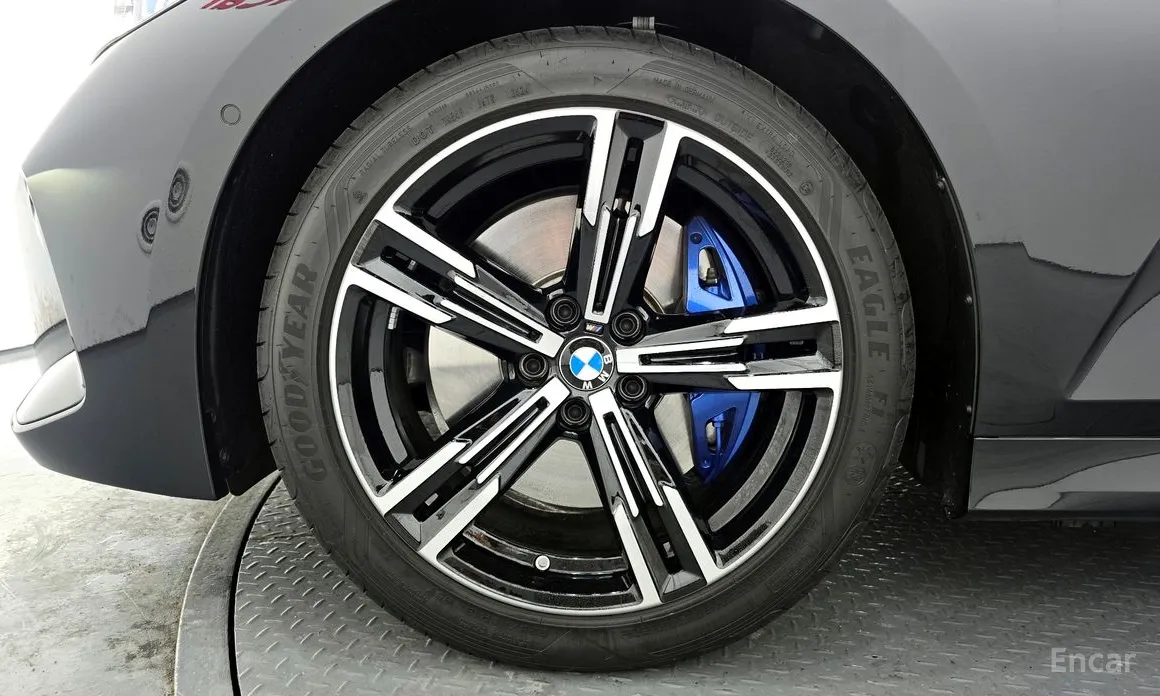 Photo 6 - BMW 3 Series