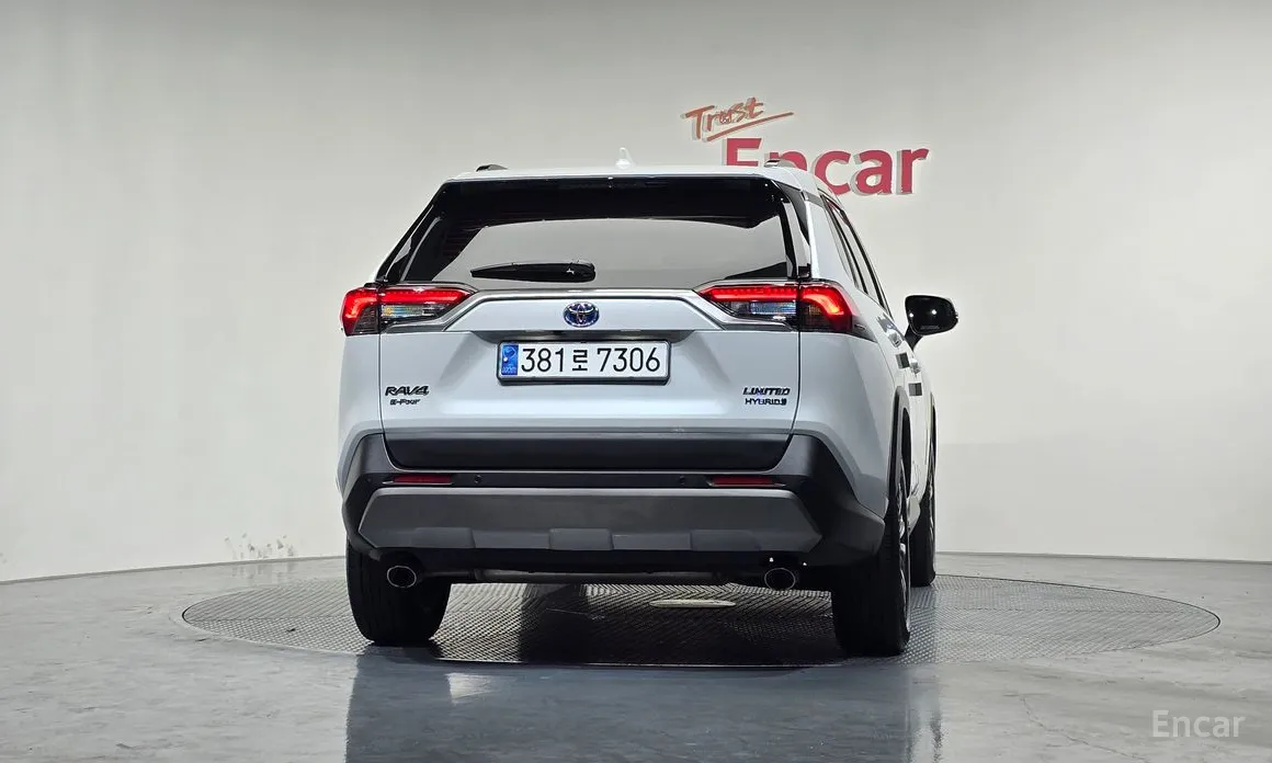 Toyota RAV4 2019 2,5 4WD Hybrid LTD