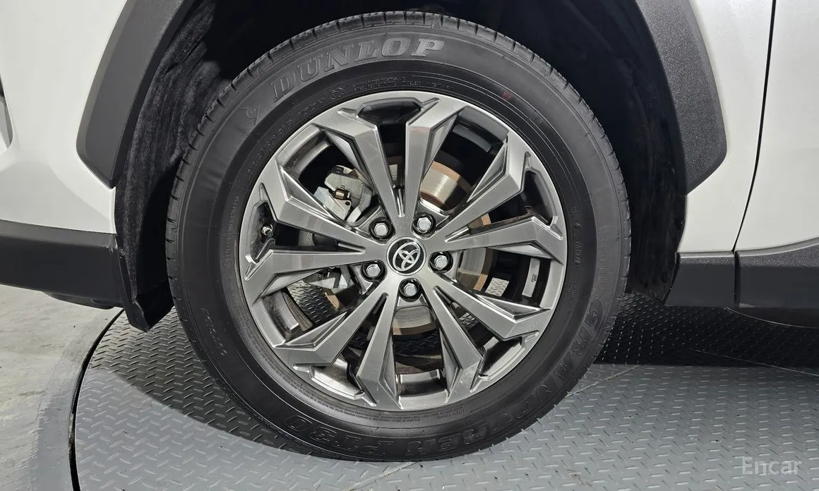 Toyota RAV4 2019 2,5 4WD Hybrid LTD