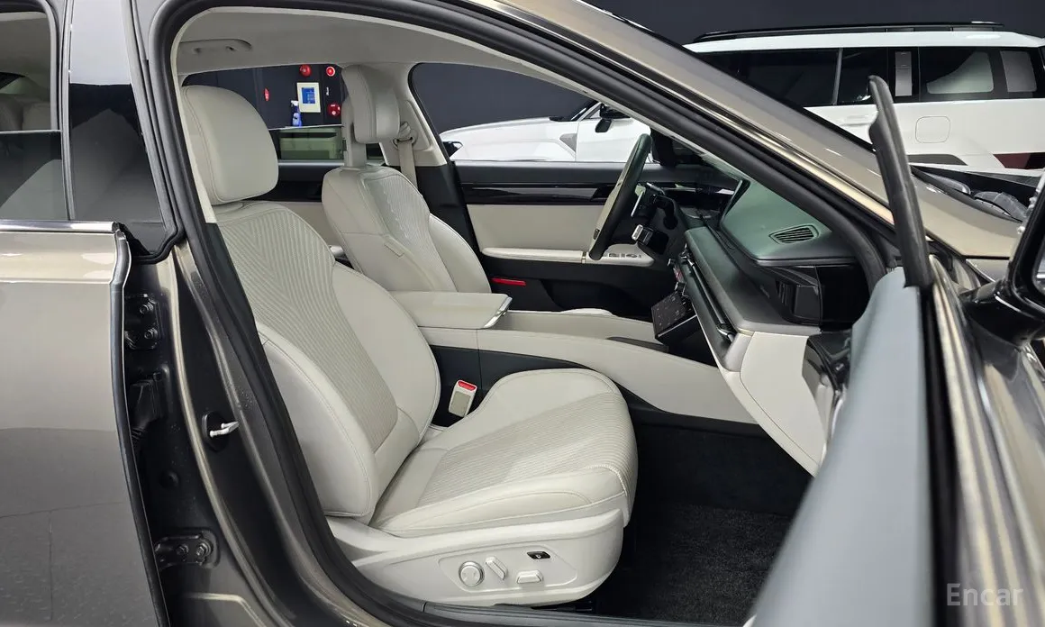 Фото 10 - Hyundai Grandeur