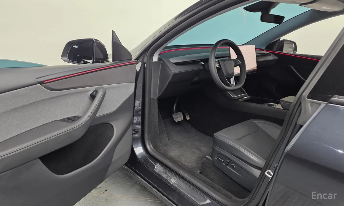 Фото 10 - Tesla Model Y